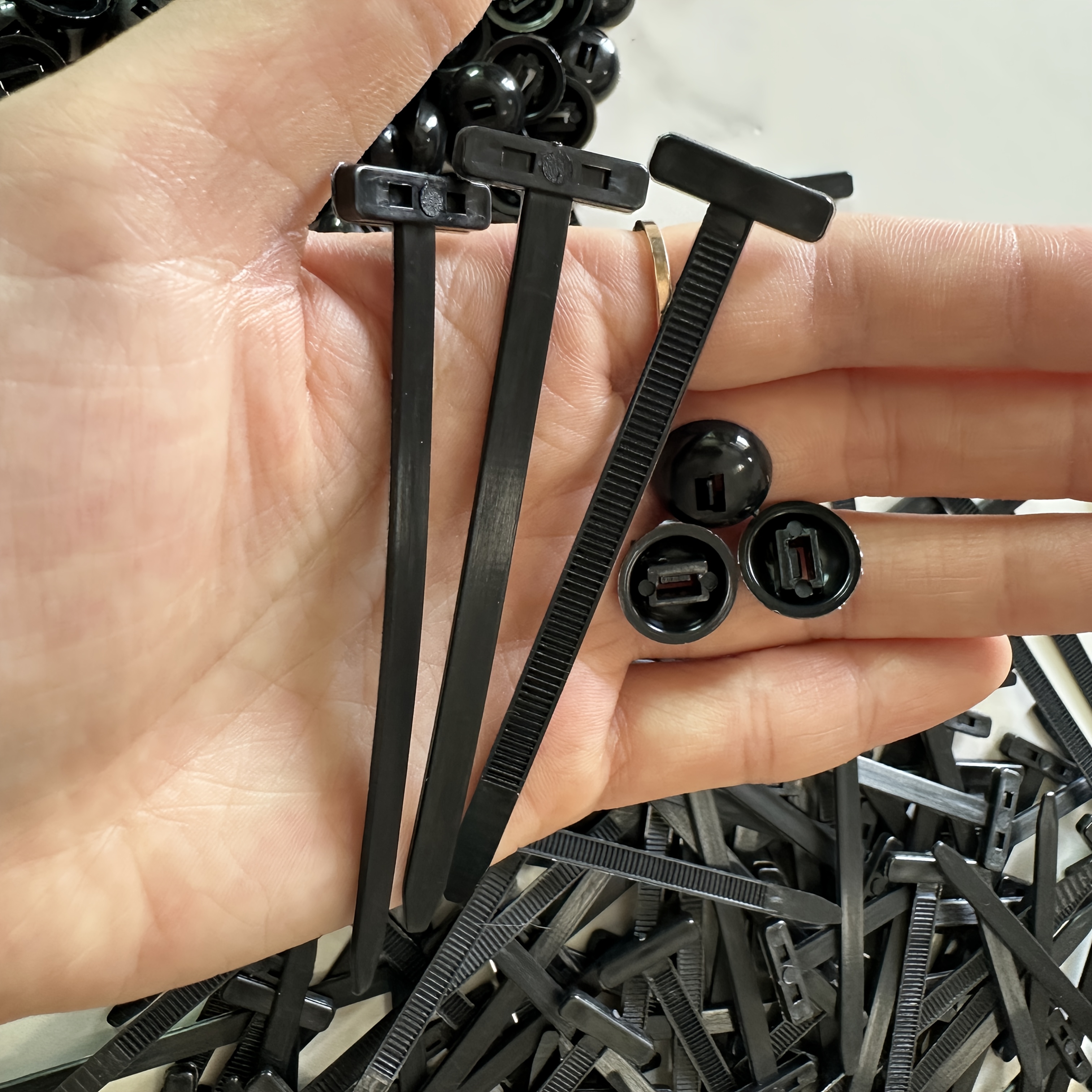 Self Locked Nylon Cable Tie Pu - Plastic Pipe Clip avis et prix